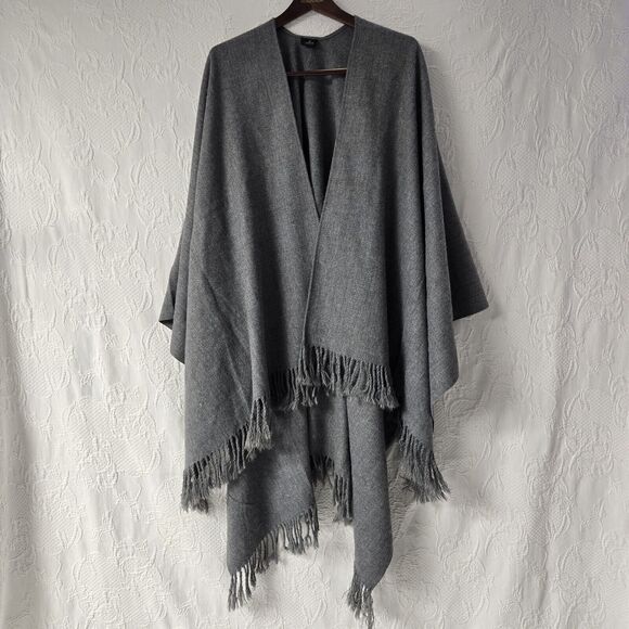 V.Fraas Gray Poncho Oversized Fringe Comfy Lagenlook Loungewear Longline Blanket - Picture 1 of 6